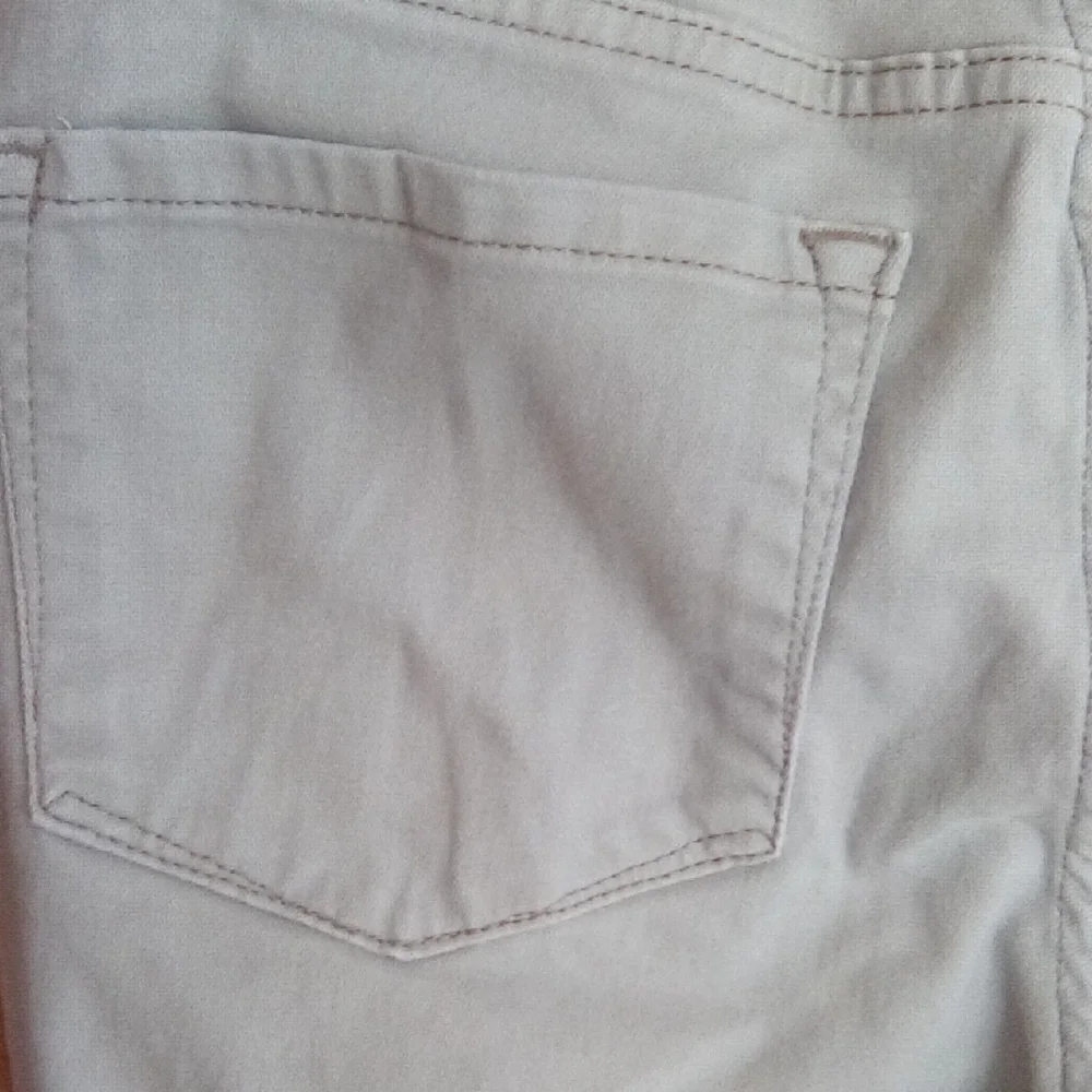 Lee Women's Straight Leg Jeans in Beige - Picture 13 of 16